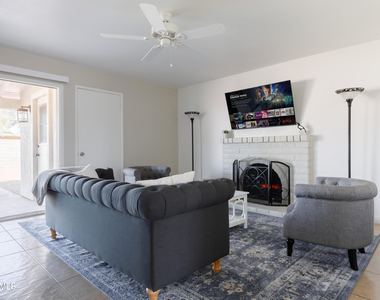 3430 W Tyson Street - Photo Thumbnail 9