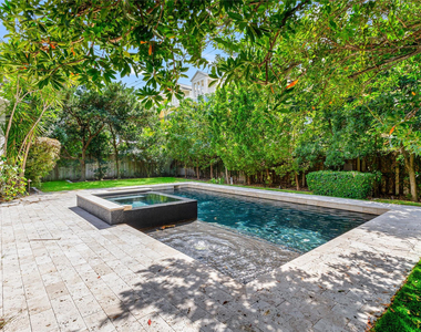 521 Ne 8th Avenue - Photo Thumbnail 33