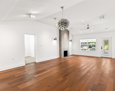 521 Ne 8th Avenue - Photo Thumbnail 11