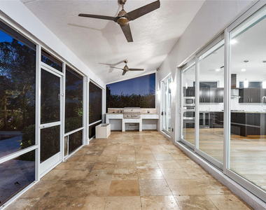 521 Ne 8th Avenue - Photo Thumbnail 55