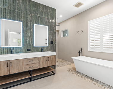 521 Ne 8th Avenue - Photo Thumbnail 17