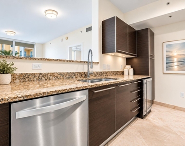 550 Okeechobee Boulevard - Photo Thumbnail 8
