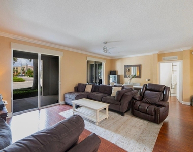 3107 Renaissance Way - Photo Thumbnail 8