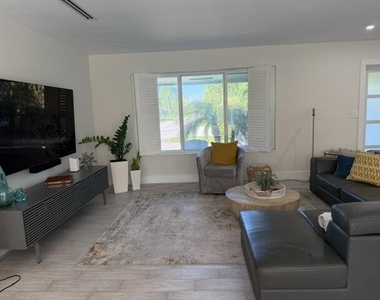 4600 Ne 15th Avenue - Photo Thumbnail 30