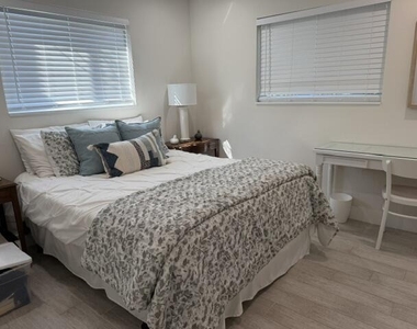 4600 Ne 15th Avenue - Photo Thumbnail 10