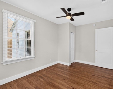826 37th Street - Photo Thumbnail 18