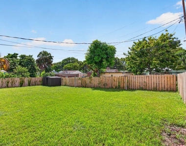826 37th Street - Photo Thumbnail 33