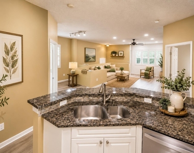 2927 Crestwood Terrace - Photo Thumbnail 11