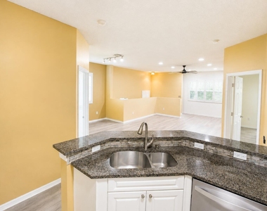 2927 Crestwood Terrace - Photo Thumbnail 10