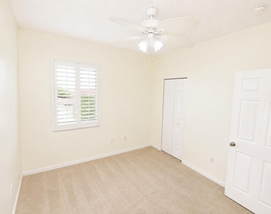 2927 Crestwood Terrace - Photo Thumbnail 19