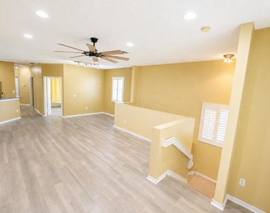 2927 Crestwood Terrace - Photo Thumbnail 5