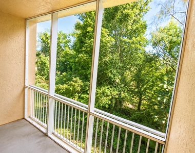 2927 Crestwood Terrace - Photo Thumbnail 23