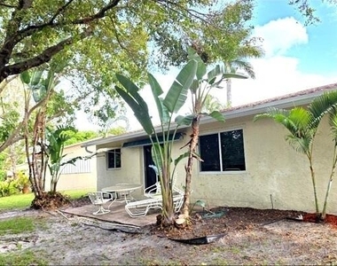 400 Sw Natura Avenue - Photo Thumbnail 4