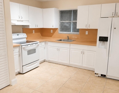 2302 Liberty Street - Photo Thumbnail 3