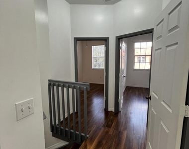 2314 Johnson Street - Photo Thumbnail 10