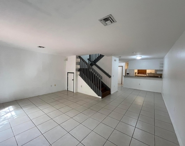 2314 Johnson Street - Photo Thumbnail 9