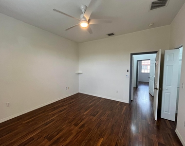 2314 Johnson Street - Photo Thumbnail 4
