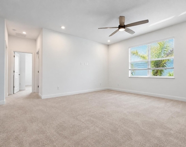 3524 Nw Solange Court - Photo Thumbnail 9