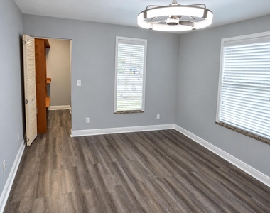4601 Garden Avenue - Photo Thumbnail 2