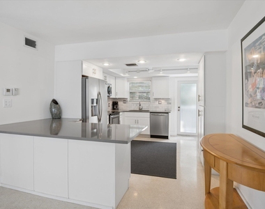 609 Bayshore Drive - Photo Thumbnail 5