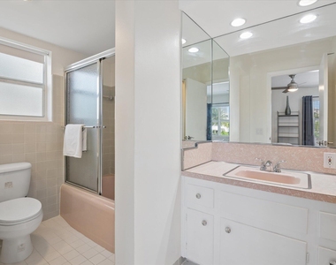 609 Bayshore Drive - Photo Thumbnail 10