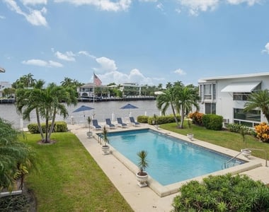 609 Bayshore Drive - Photo Thumbnail 16