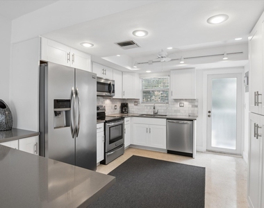609 Bayshore Drive - Photo Thumbnail 6