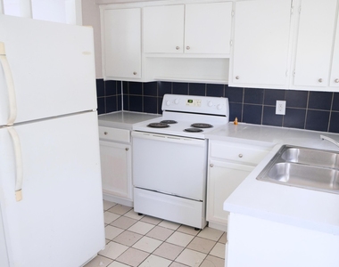 1215 7th Avenue N - Photo Thumbnail 5