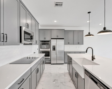 179 Se Birch Terrace - Photo Thumbnail 2