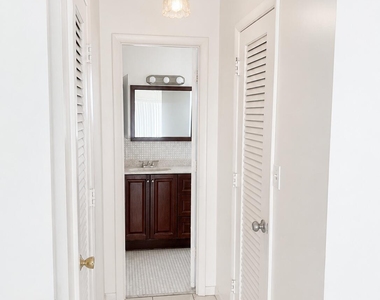 2200 Park Lane - Photo Thumbnail 10