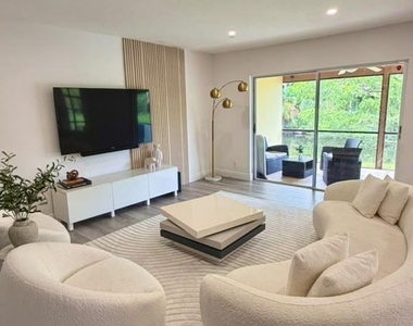 6181 Laurel Lane - Photo Thumbnail 9