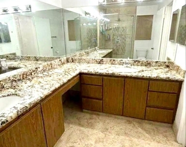 6181 Laurel Lane - Photo Thumbnail 5