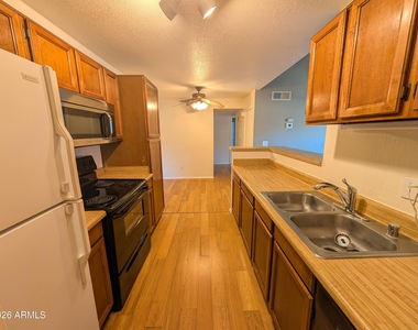 623 W Guadalupe Road - Photo Thumbnail 6