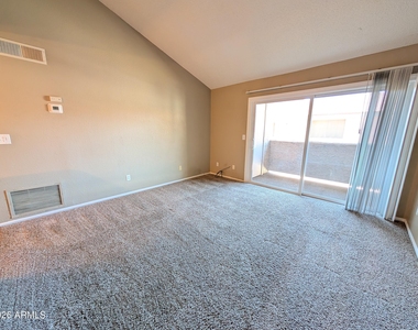 623 W Guadalupe Road - Photo Thumbnail 2