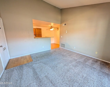 623 W Guadalupe Road - Photo Thumbnail 3