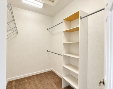 4730 S Prive Circle - Photo Thumbnail 16