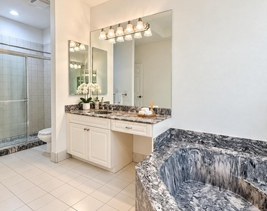 4730 S Prive Circle - Photo Thumbnail 18