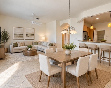 4730 S Prive Circle - Photo Thumbnail 9