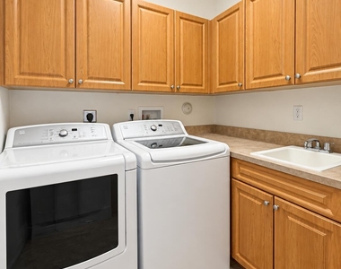4730 S Prive Circle - Photo Thumbnail 30