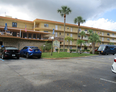 9273 Sw 8th Street - Photo Thumbnail 2