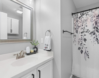 616 Renaissance Place - Photo Thumbnail 5