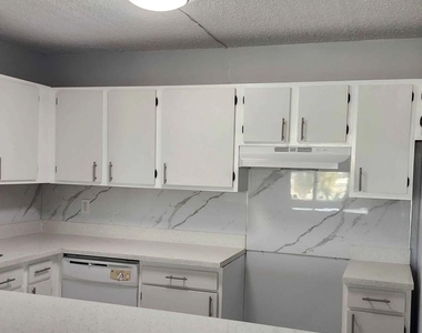 14840 Naranja Lakes Boulevard - Photo Thumbnail 7
