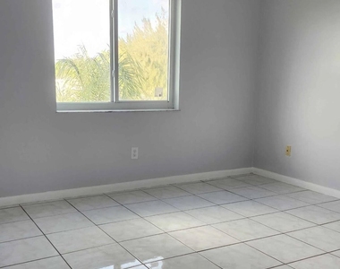 14840 Naranja Lakes Boulevard - Photo Thumbnail 9