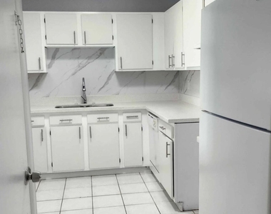 14840 Naranja Lakes Boulevard - Photo Thumbnail 4