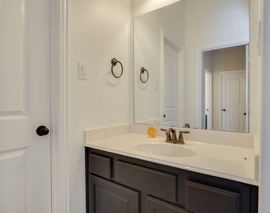 1604 Woodrose Court - Photo Thumbnail 29