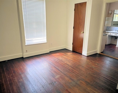 209 Mission Street - Photo Thumbnail 8