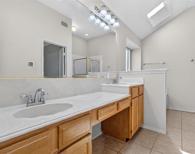 1001 Creek Valley Road - Photo Thumbnail 15