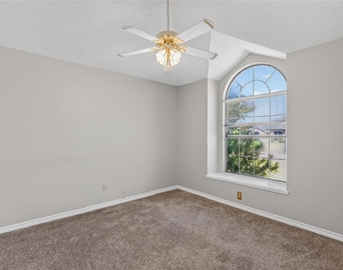 1001 Creek Valley Road - Photo Thumbnail 8