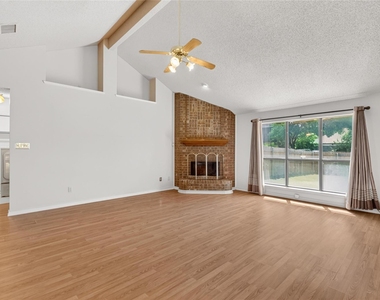1001 Creek Valley Road - Photo Thumbnail 5