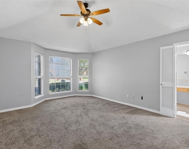 1001 Creek Valley Road - Photo Thumbnail 6